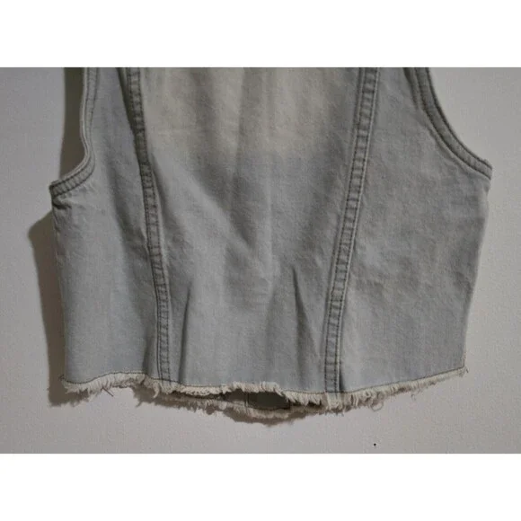 Denim Trucker Style Vest Womens Small Distressed Button Front Sleeveless Y2K New - Picture 9 of 16